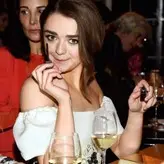 Maisie Williams nude #0159