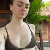 Maisie Williams nude #0442