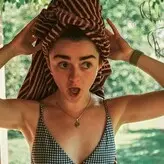 Maisie Williams nude #0904