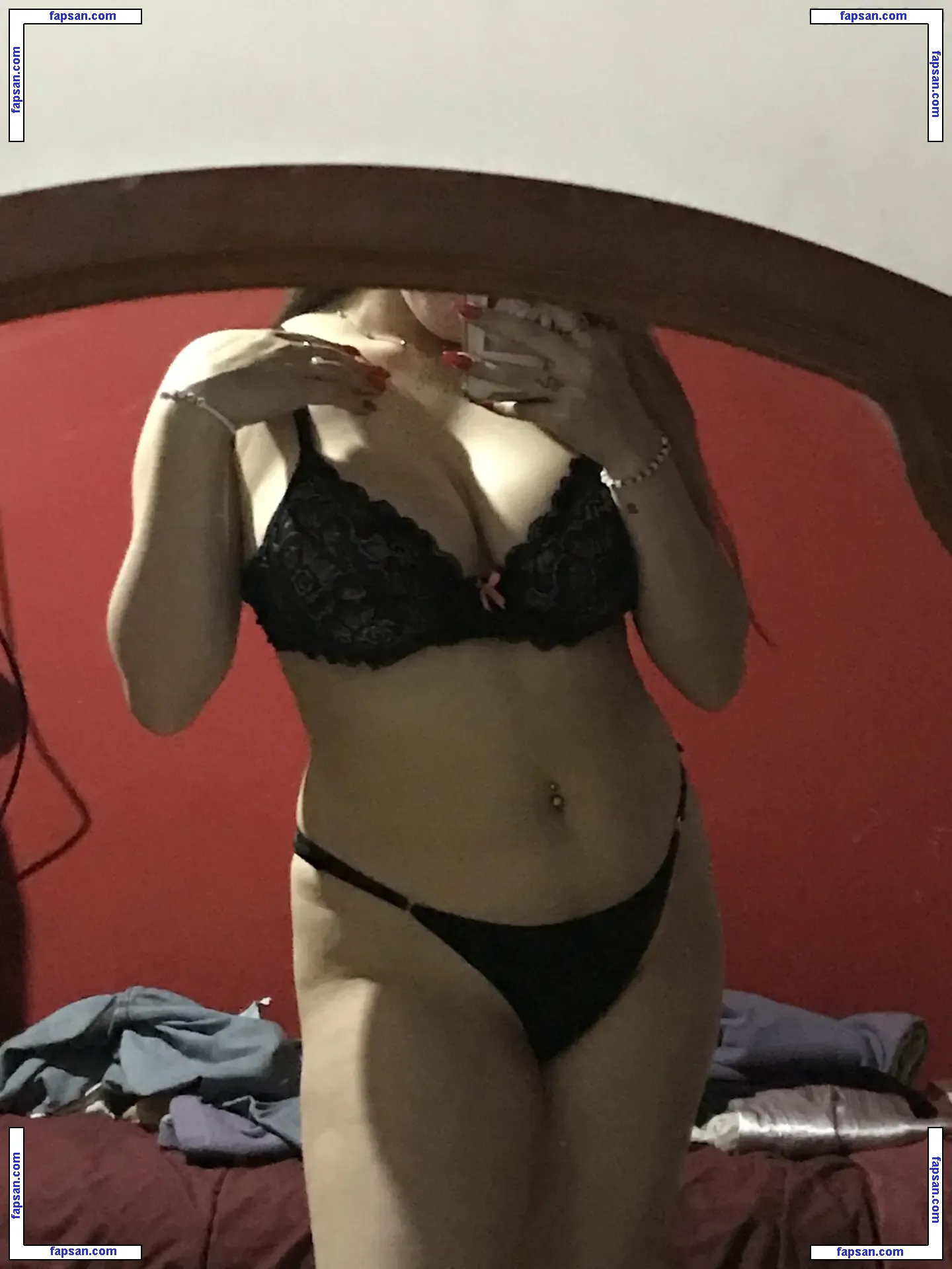 maivallejos nude photo #0005 from OnlyFans