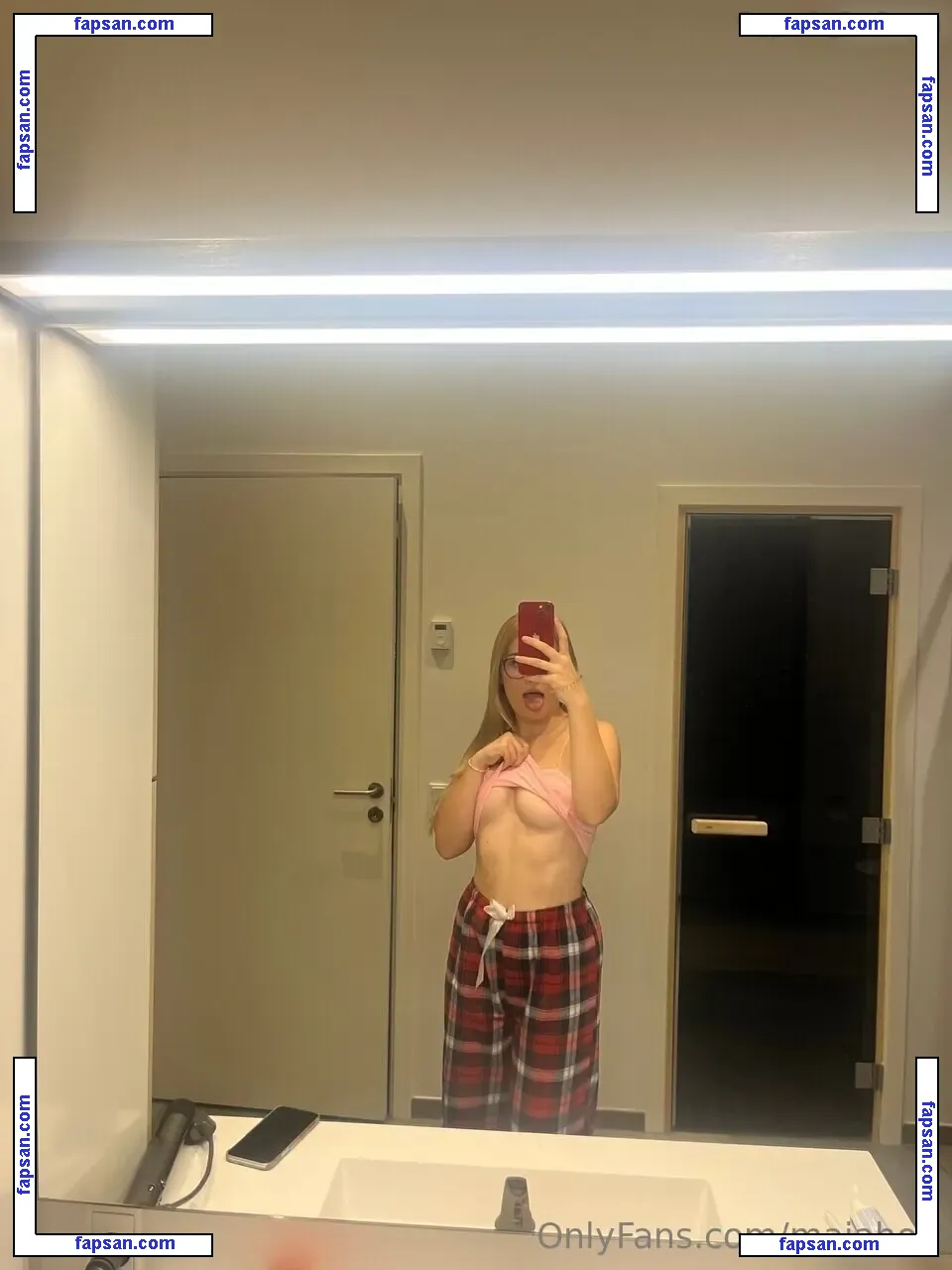 Maja Holf nude photo #0007 from OnlyFans