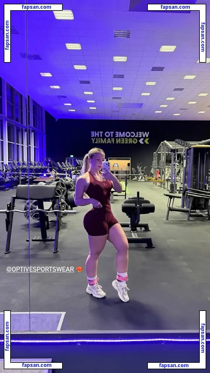 majas.dt nude photo #0003 from OnlyFans