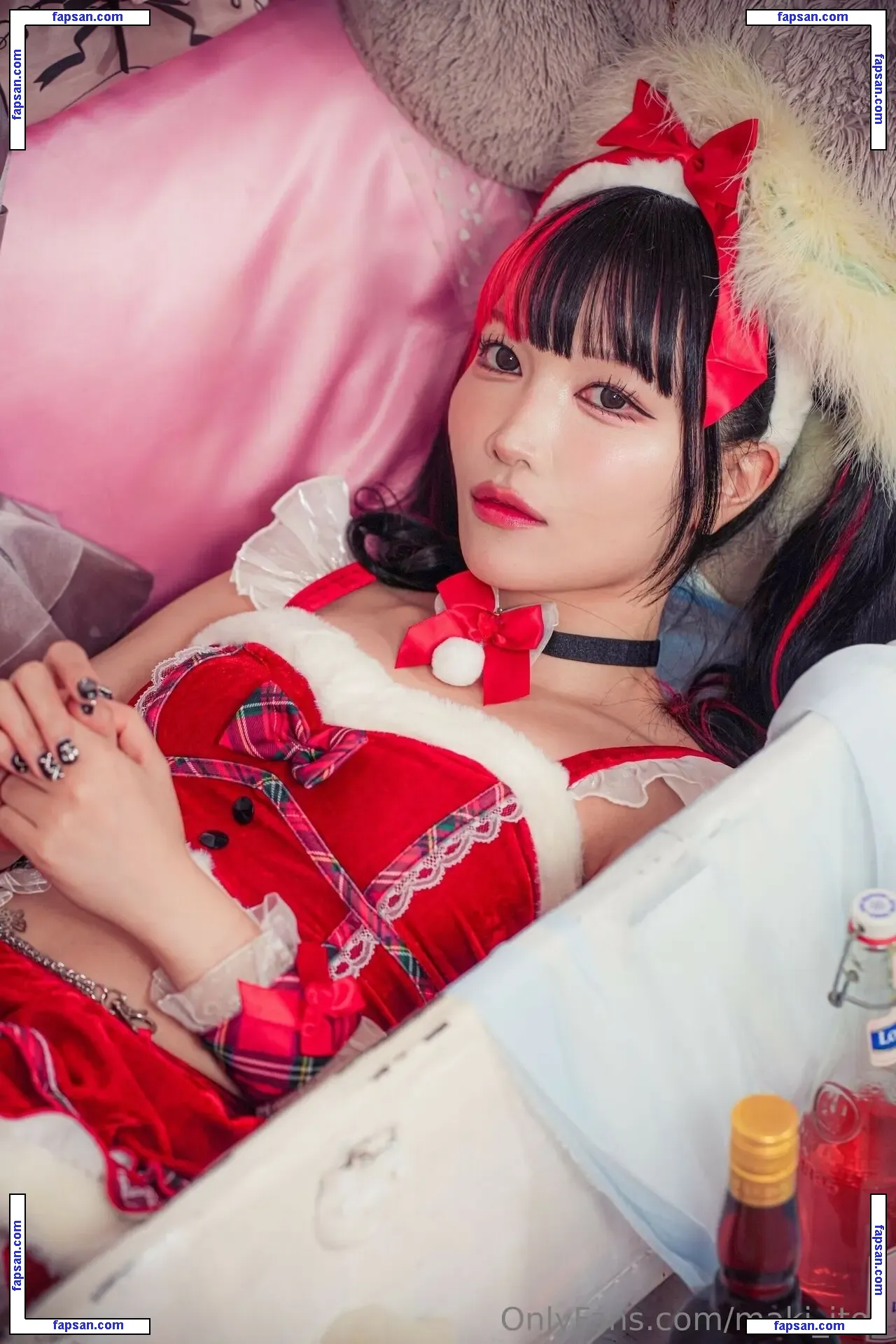 Maki Itoh голая фото #0701 с Онлифанс