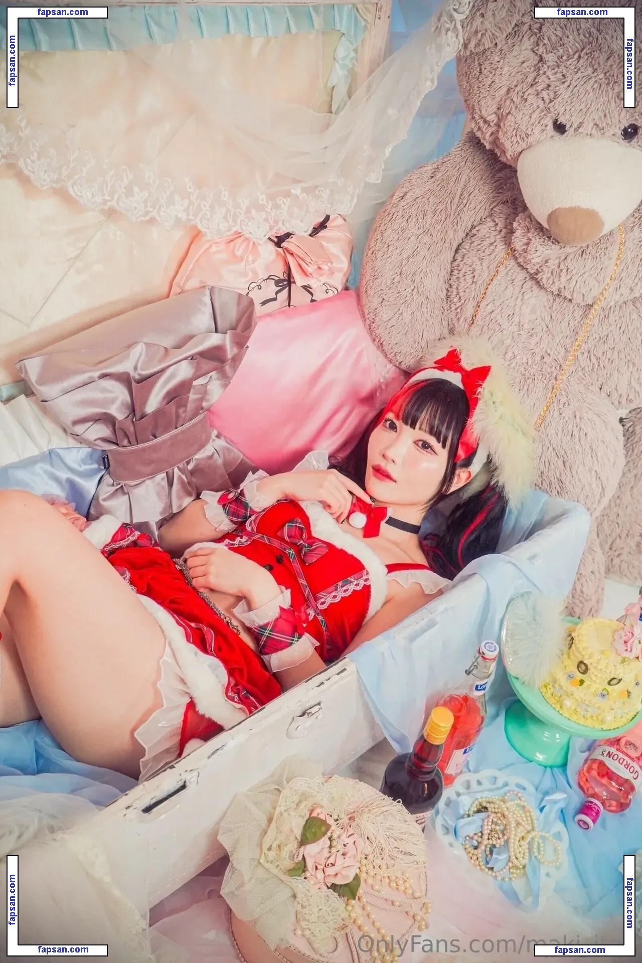 Maki Itoh голая фото #0705 с Онлифанс