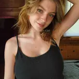 Makoshake nude #3127