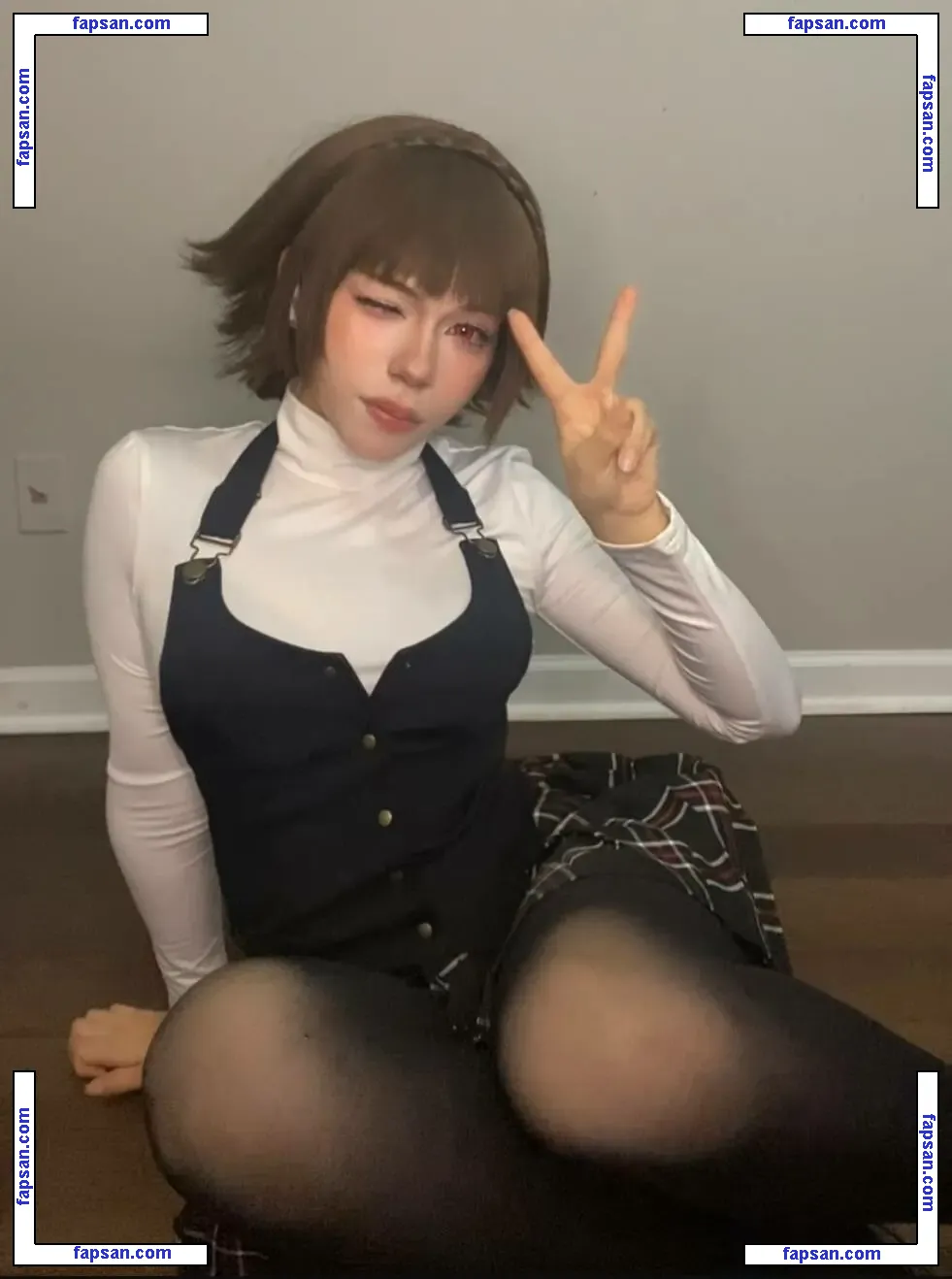 malamuuse голая фото #0006 с Онлифанс