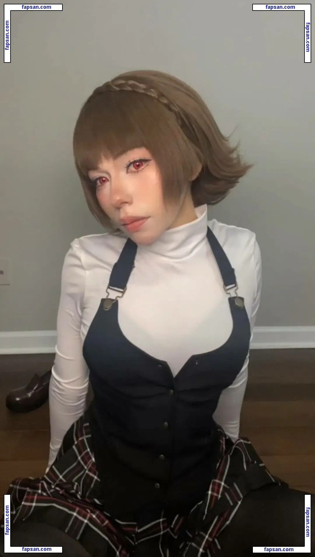 malamuuse голая фото #0010 с Онлифанс