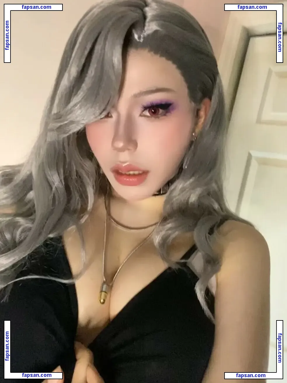 malamuuse голая фото #0021 с Онлифанс