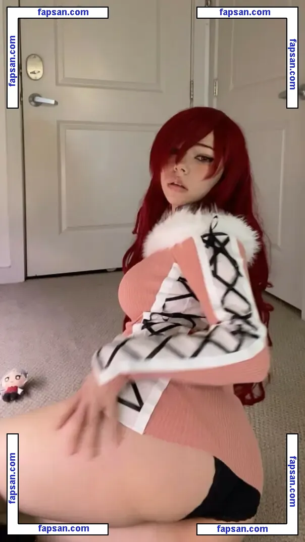 malamuuse голая фото #0042 с Онлифанс