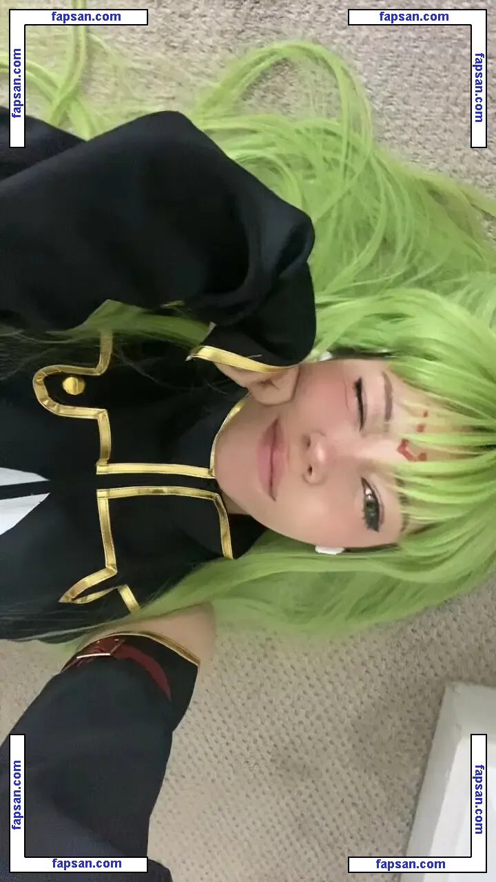 malamuuse голая фото #0052 с Онлифанс