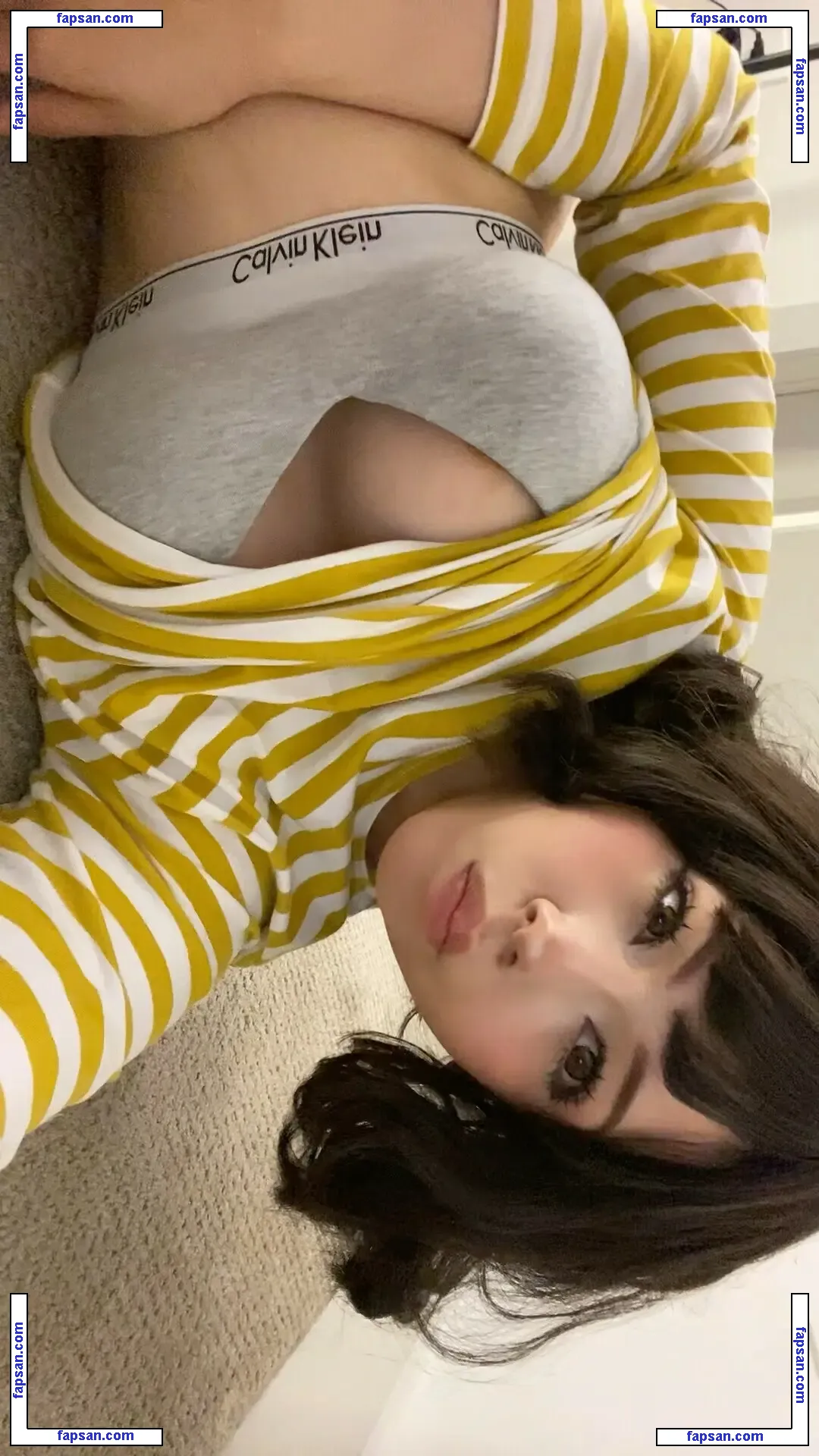 malamuuse голая фото #0061 с Онлифанс