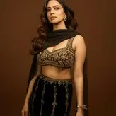 Malavika Mohanan голая #0104