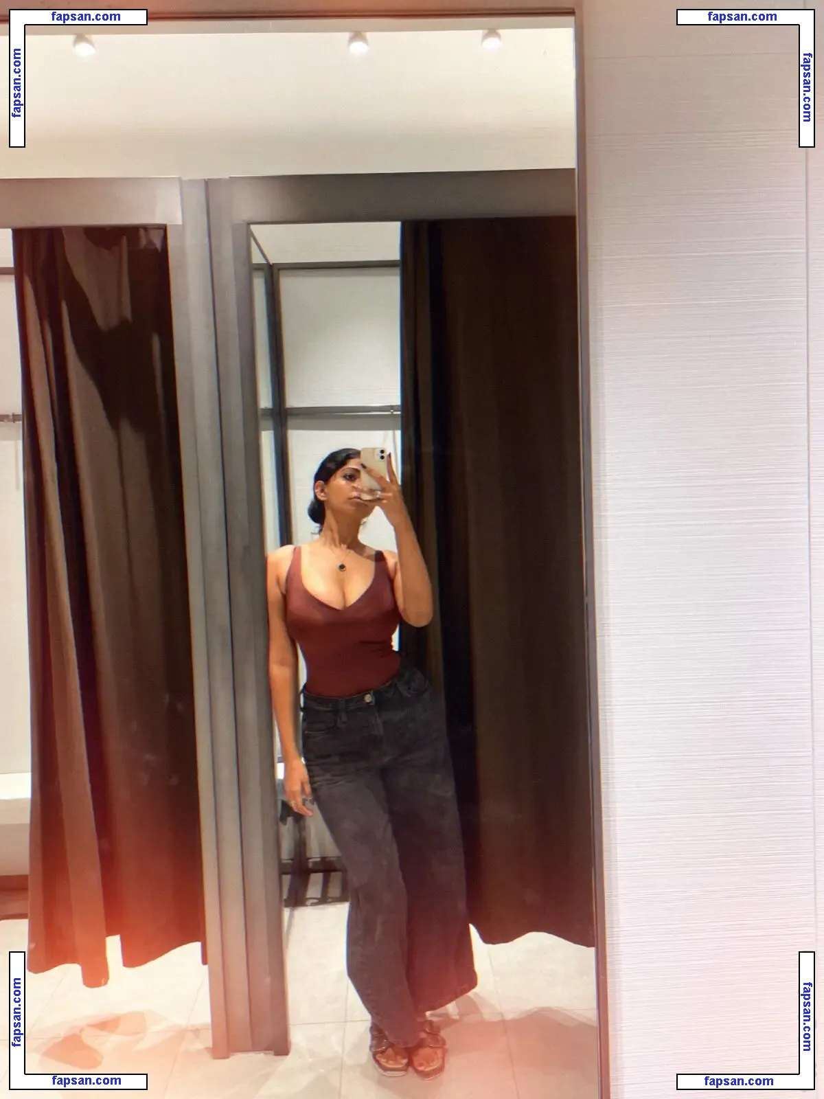 Malavika голая фото #0002 с Онлифанс