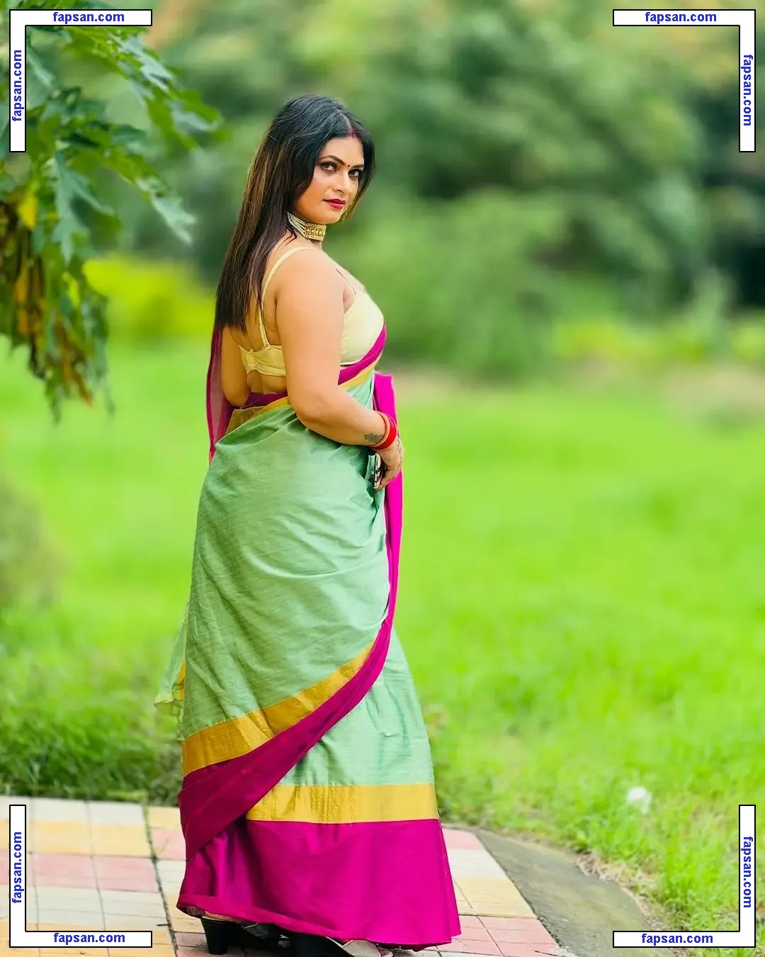 Malavika Tomar nude photo #0013 from OnlyFans