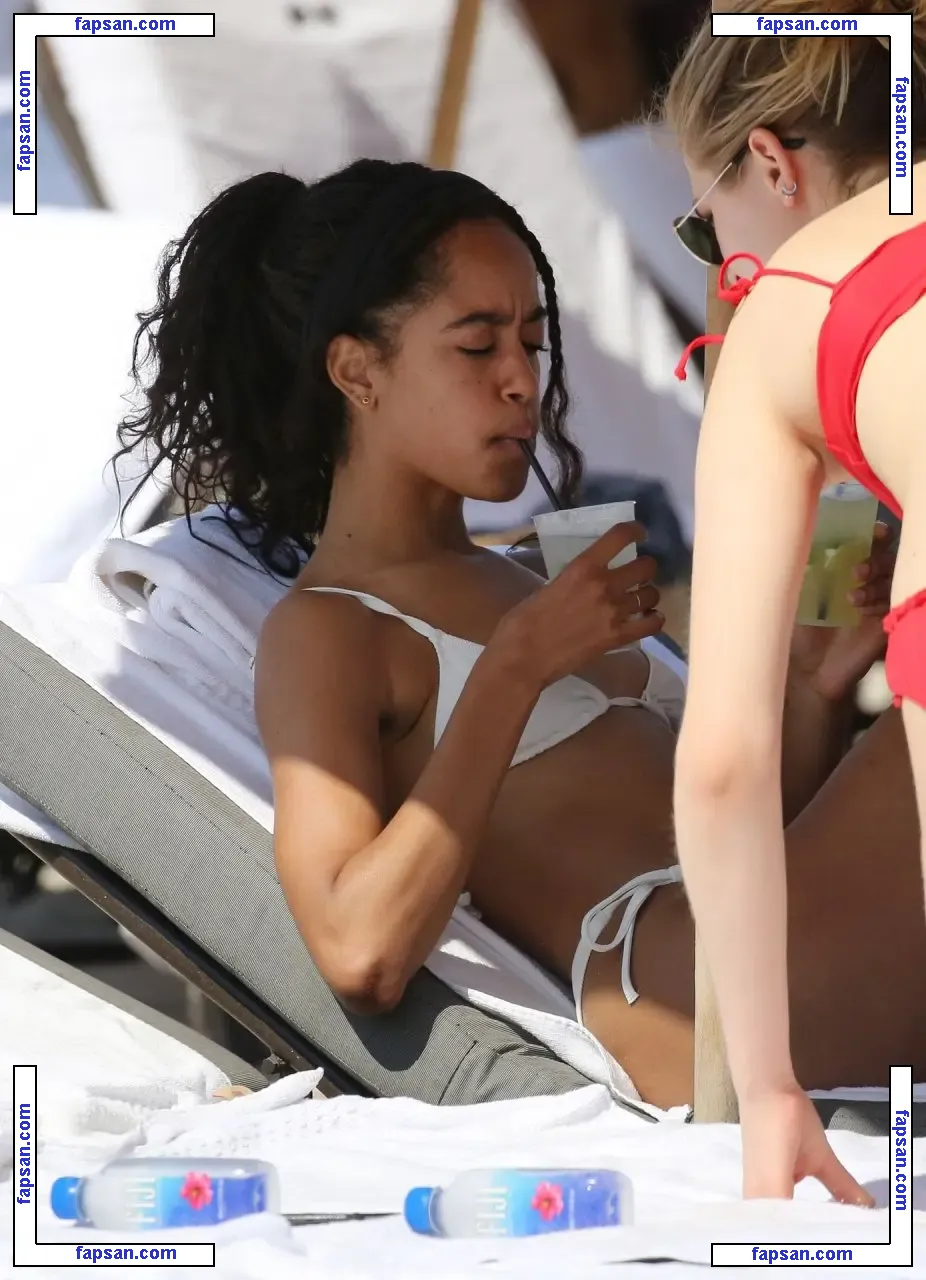 Malia Obama nude photo #0074 from OnlyFans