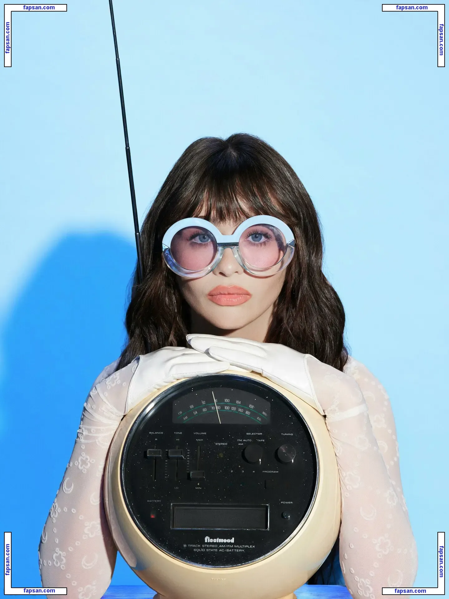 Malina Weissman nude photo #0129 from OnlyFans