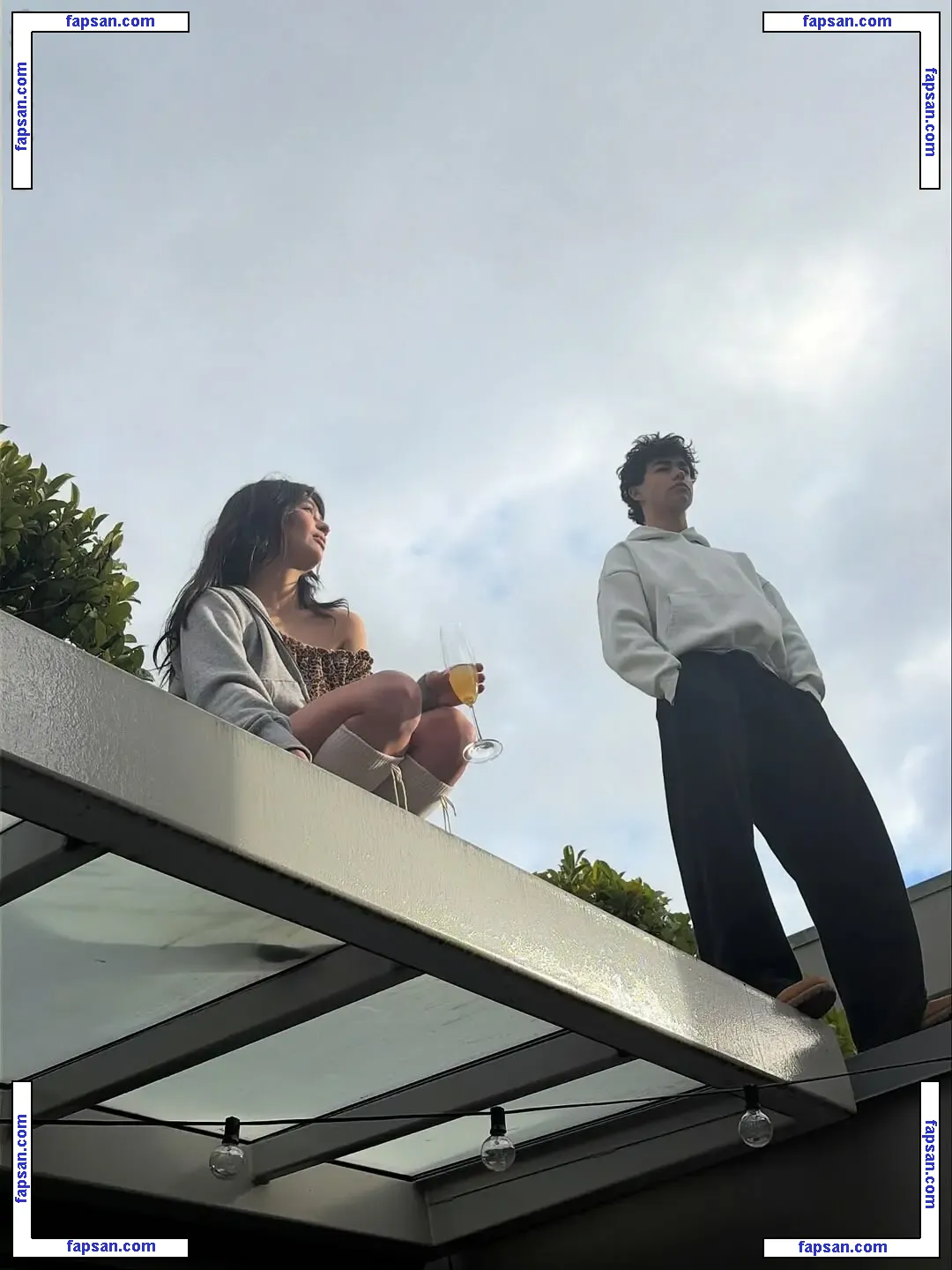 Malina Weissman голая фото #0141 с Онлифанс