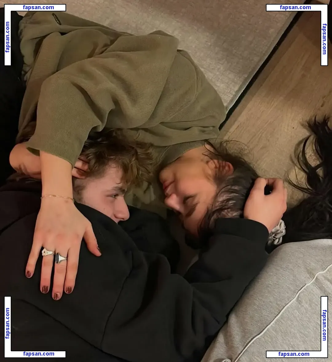 Malina Weissman голая фото #0150 с Онлифанс