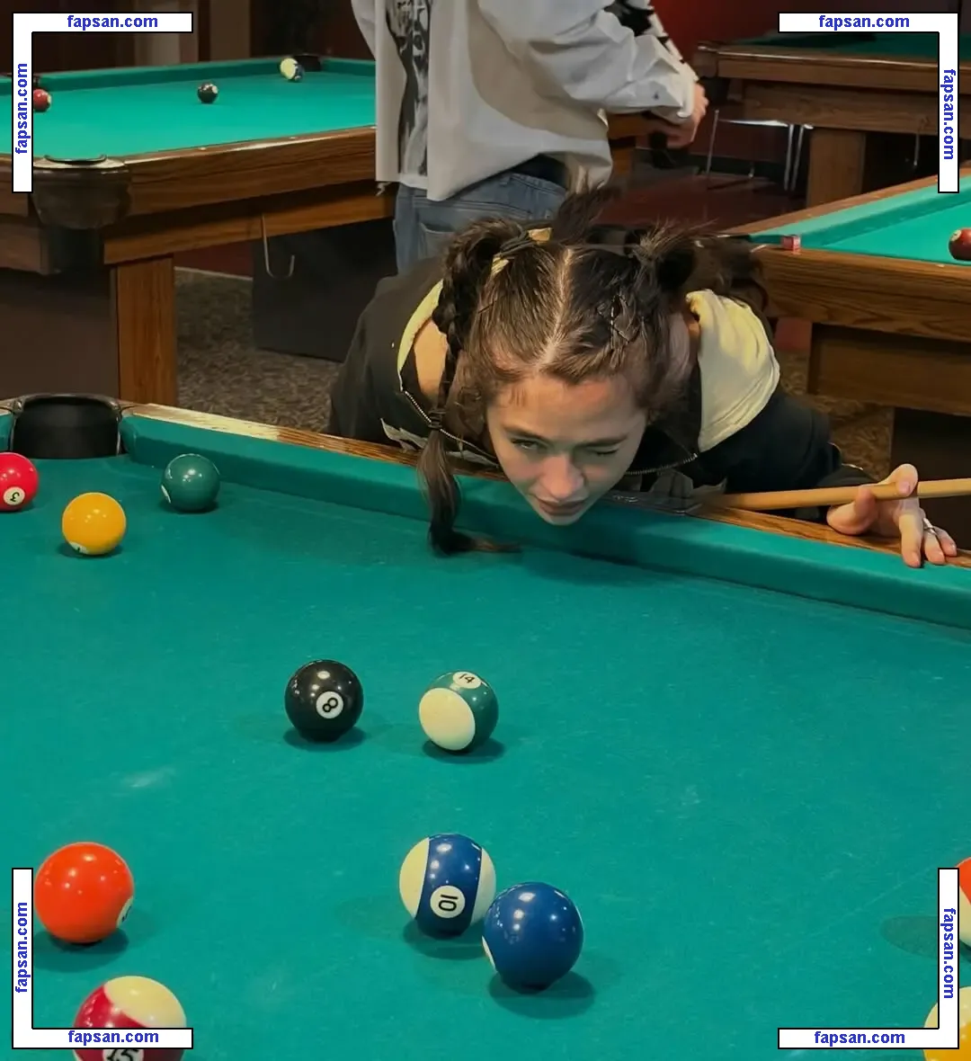 Malina Weissman голая фото #0151 с Онлифанс