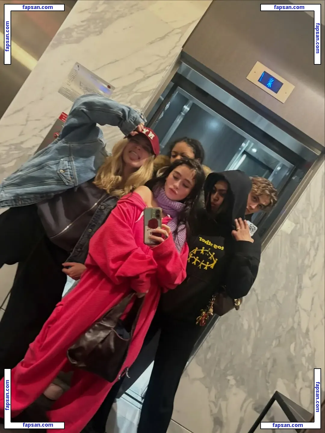 Malina Weissman голая фото #0153 с Онлифанс