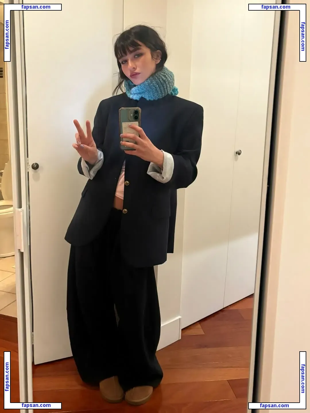 Malina Weissman голая фото #0155 с Онлифанс