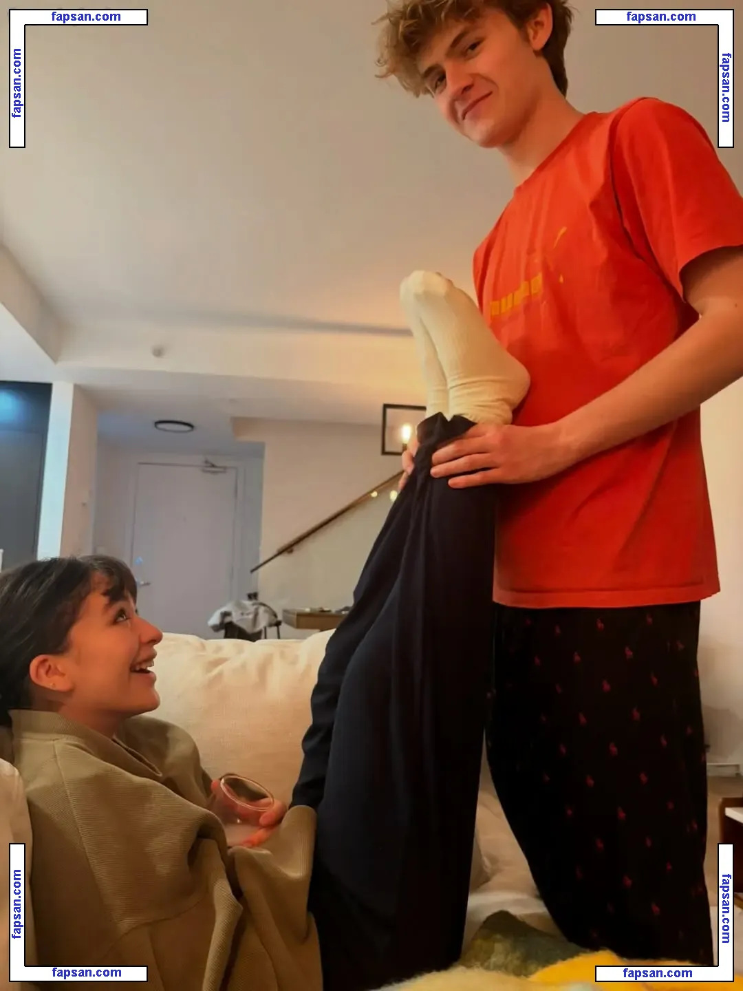 Malina Weissman голая фото #0156 с Онлифанс