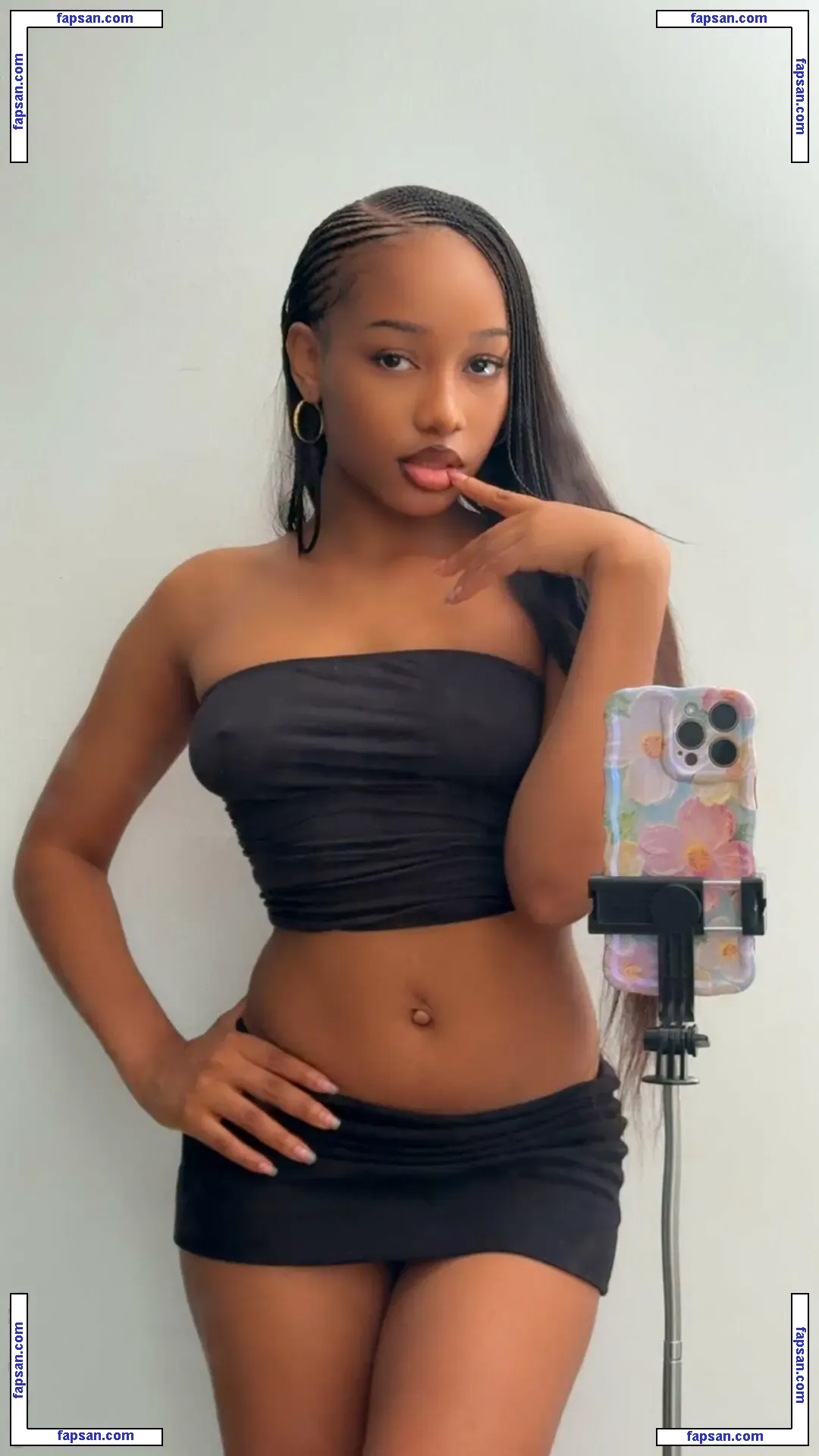 maliyaofficial голая фото #0010 с Онлифанс