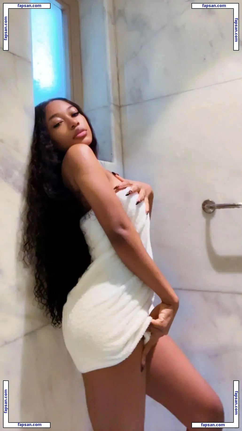 maliyaofficial голая фото #0049 с Онлифанс