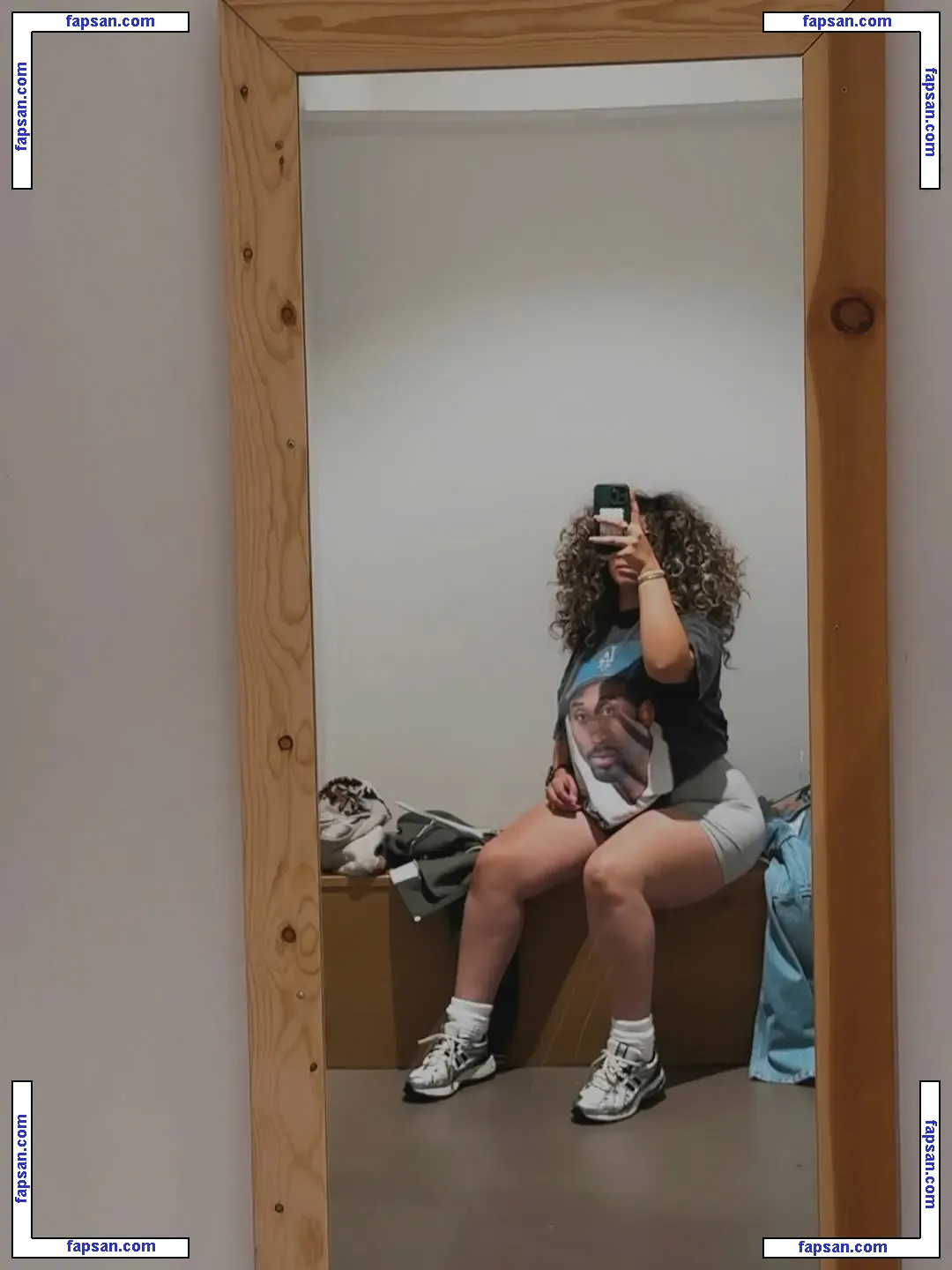 Mama E голая фото #0010 с Онлифанс