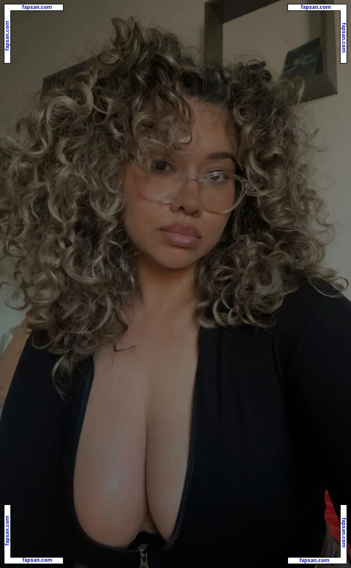 Mama E nude photo #0023 from OnlyFans