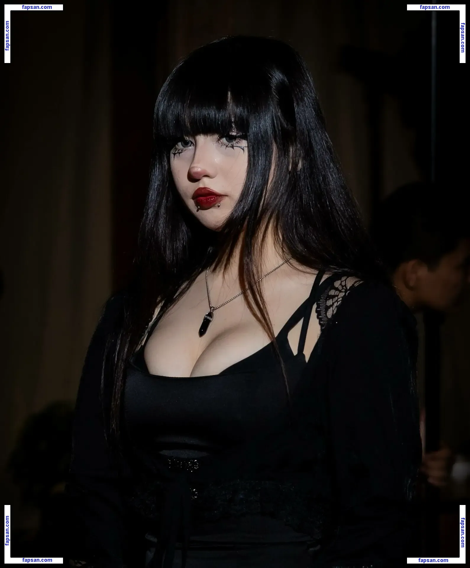 Mama Nyaf голая фото #0001 с Онлифанс