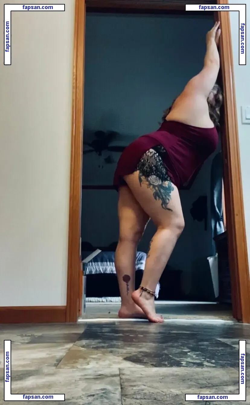 mama-tay nude photo #0003 from OnlyFans
