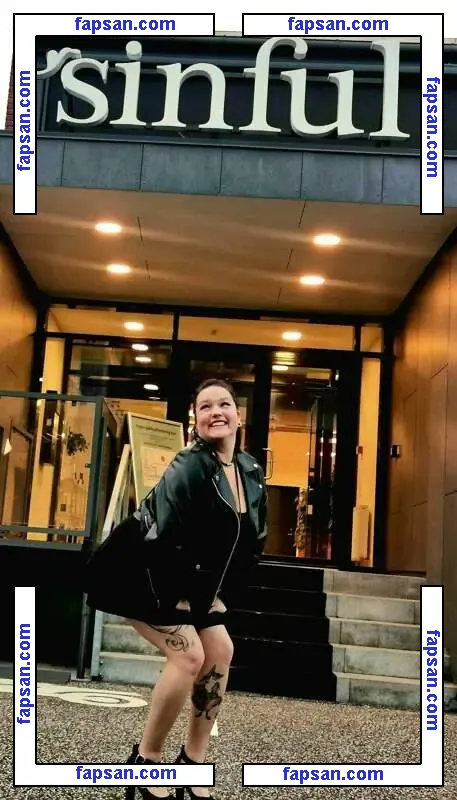 Mamakinone nude photo #0005 from OnlyFans