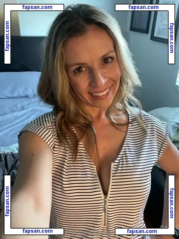 Mandy Midwest nude photo #0008 from OnlyFans