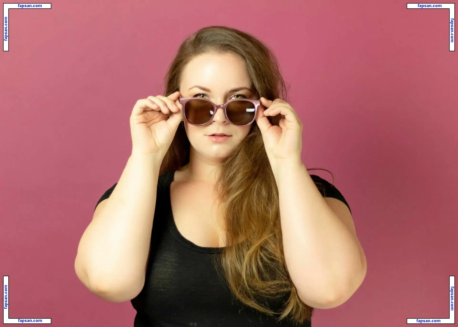 Mandybrooke nude photo #0002 from OnlyFans