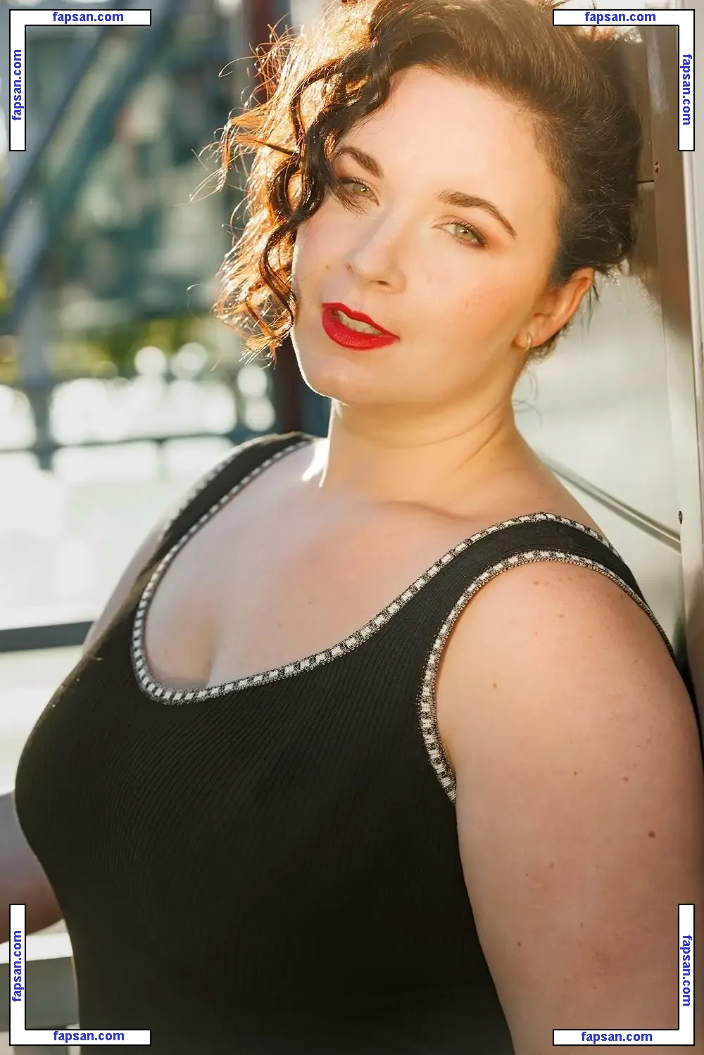 Mandybrooke nude photo #0005 from OnlyFans