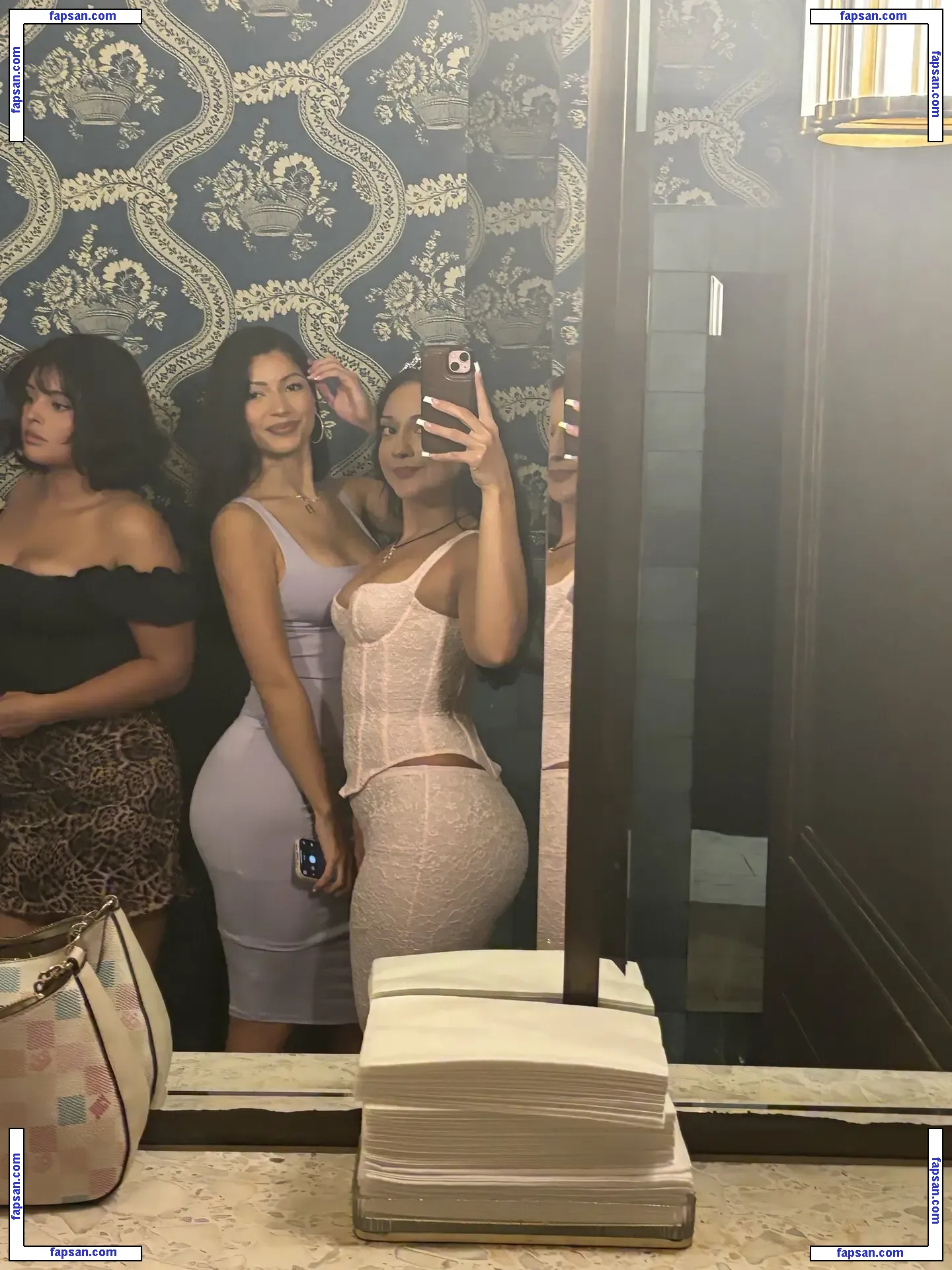 Mangowoman nude photo #0034 from OnlyFans