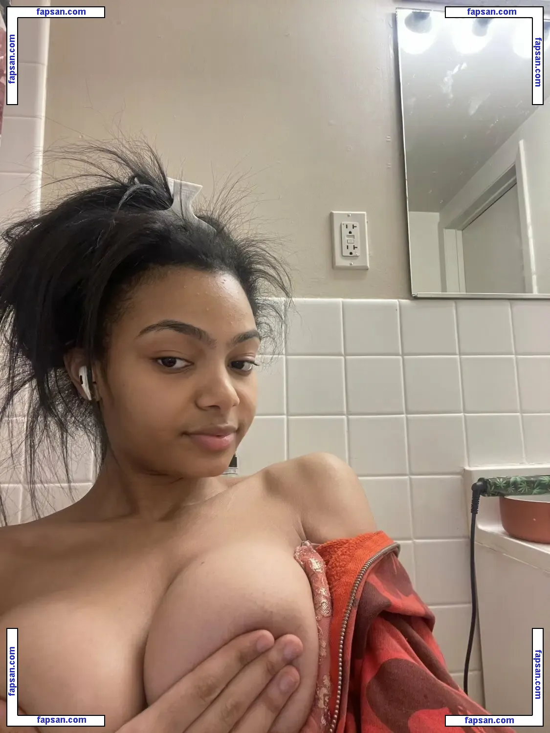 manibands nude photo #0006 from OnlyFans