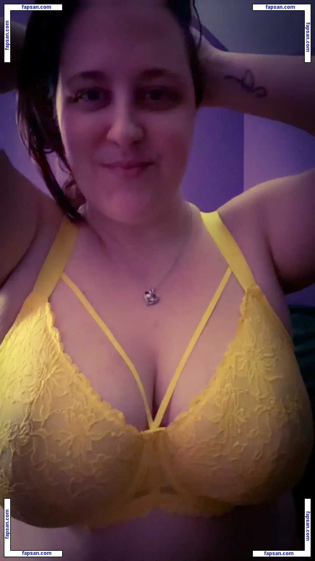 Manicmahalie голая фото #0001 с Онлифанс