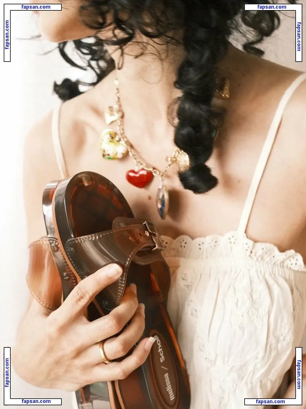 Manu Gavassi nude photo #0079 from OnlyFans