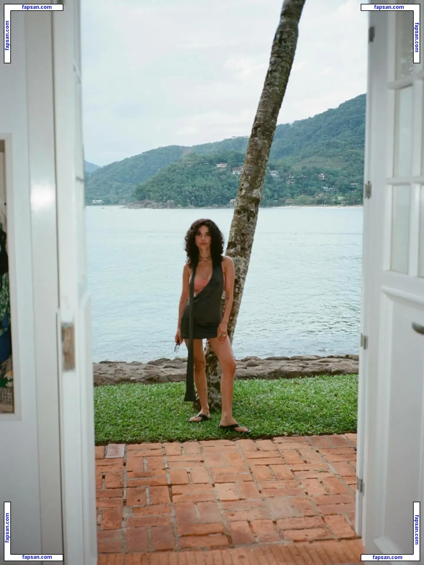 Manu Gavassi nude photo #0082 from OnlyFans