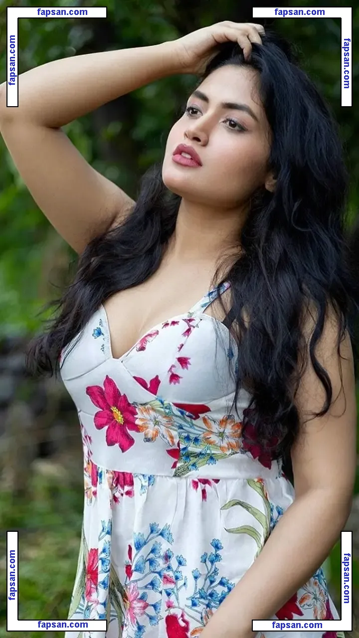 Manvi Chugh nude photo #0010 from OnlyFans