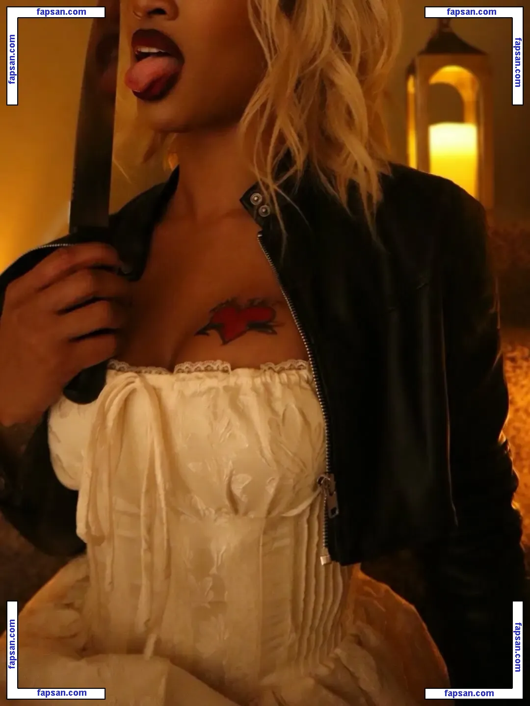 Mara Sade голая фото #0013 с Онлифанс