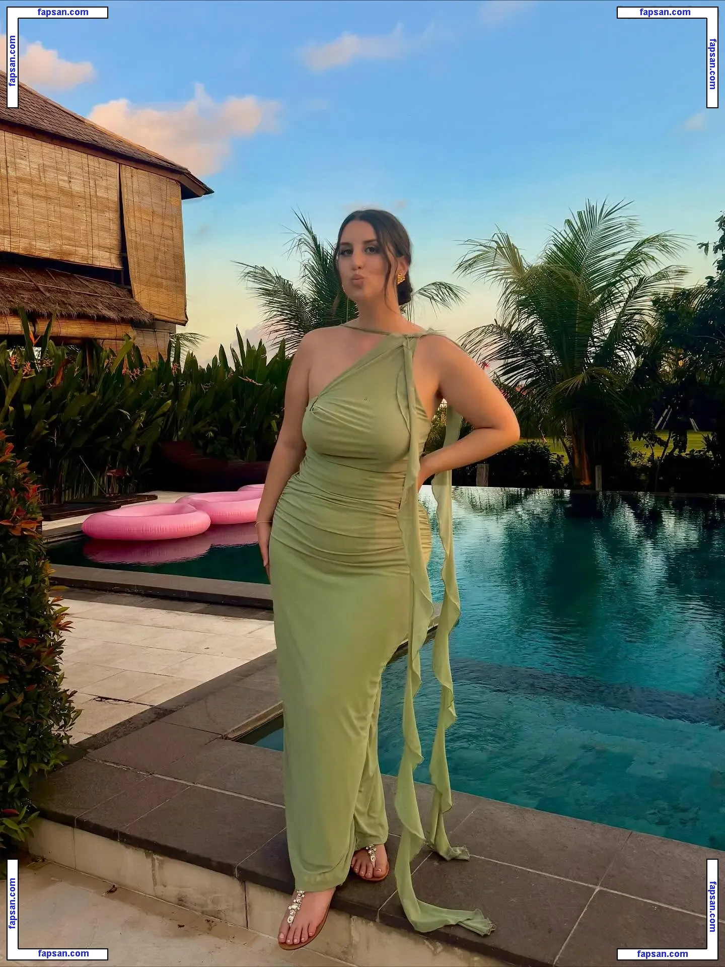 Maraporceddu nude photo #0004 from OnlyFans