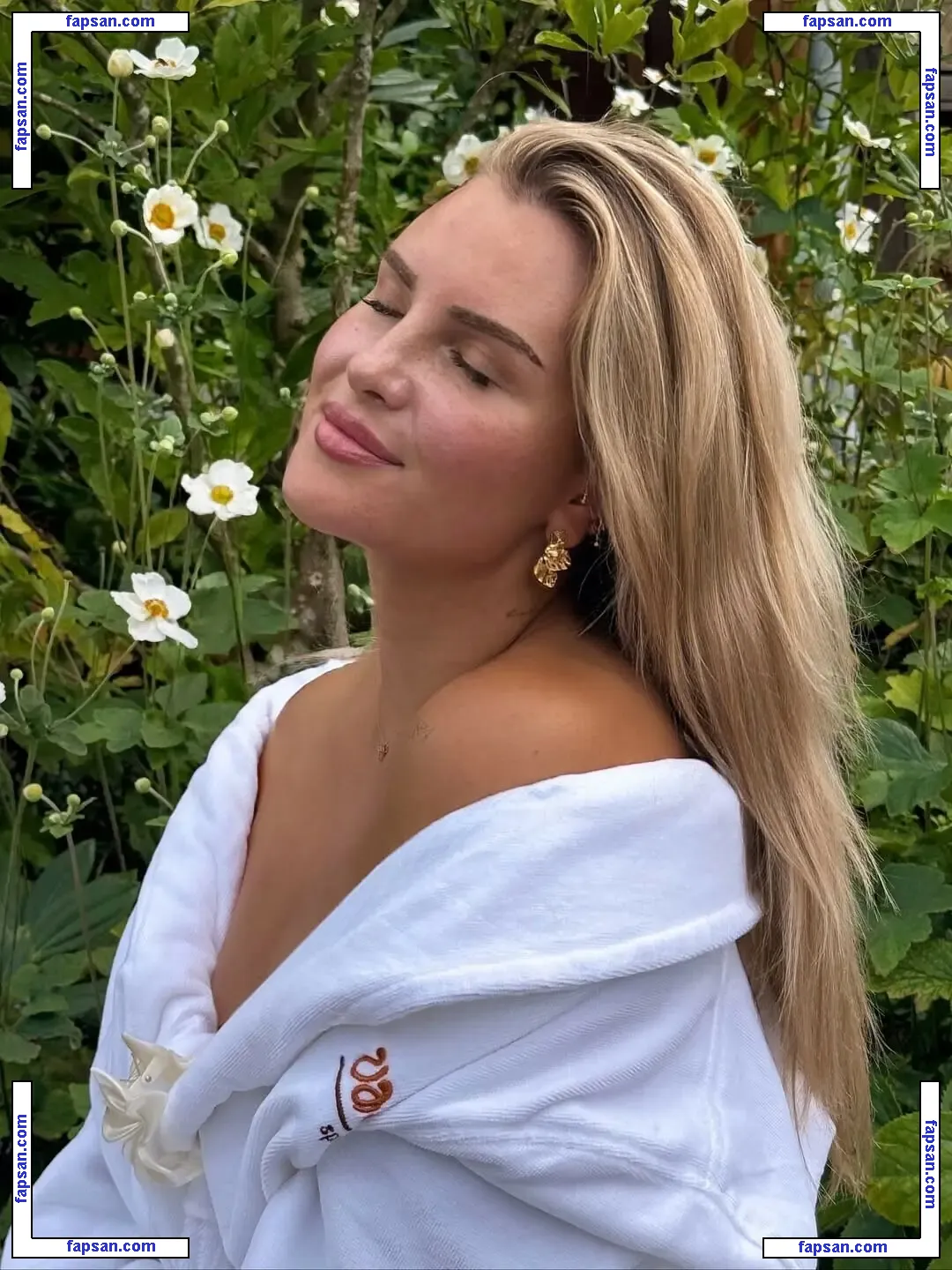 Maren Wolf nude photo #1829 from OnlyFans