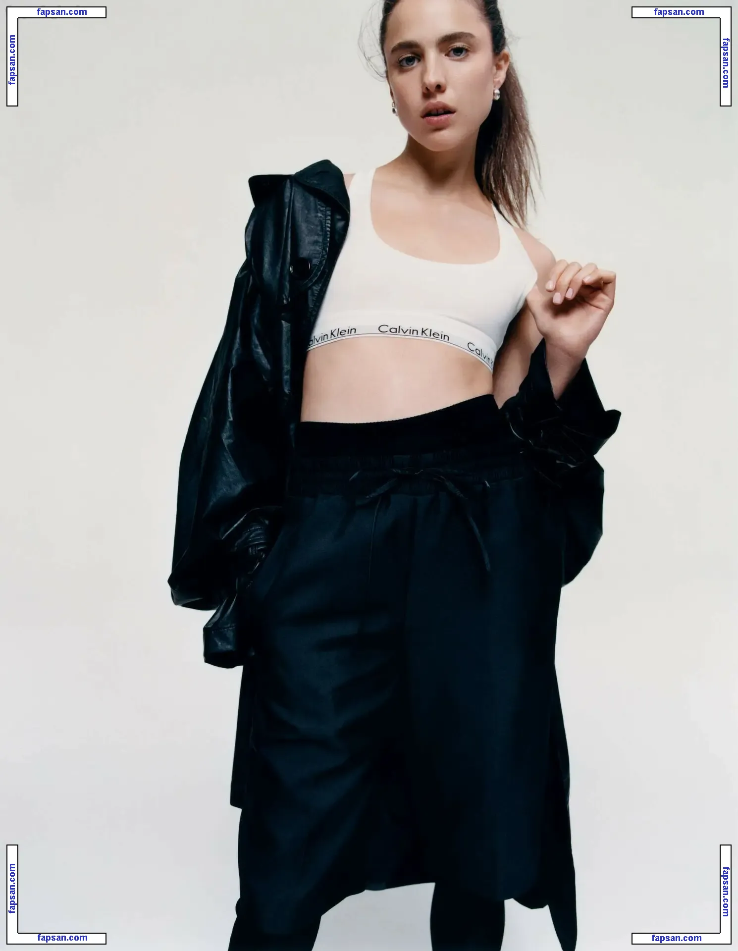Margaret Qualley голая фото #0340 с Онлифанс