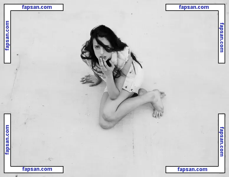 Margaret Qualley nude photo #0402 from OnlyFans