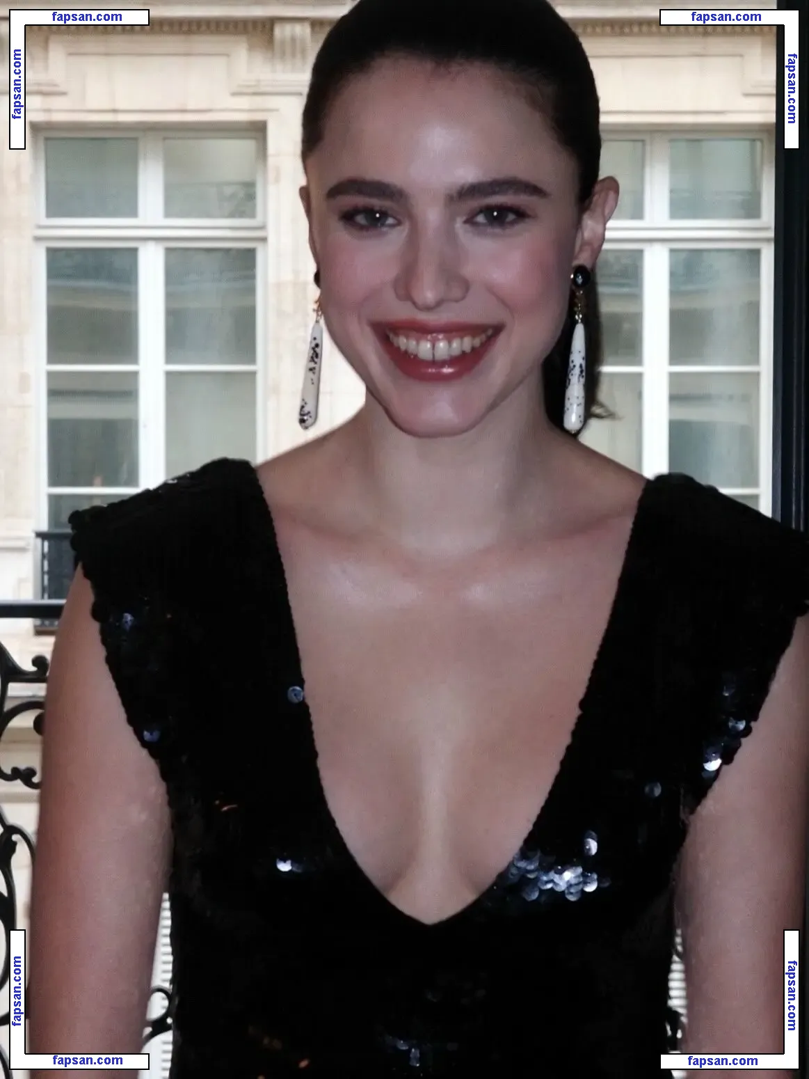 Margaret Qualley голая фото #0732 с Онлифанс