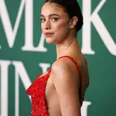 Margaret Qualley голая #0769