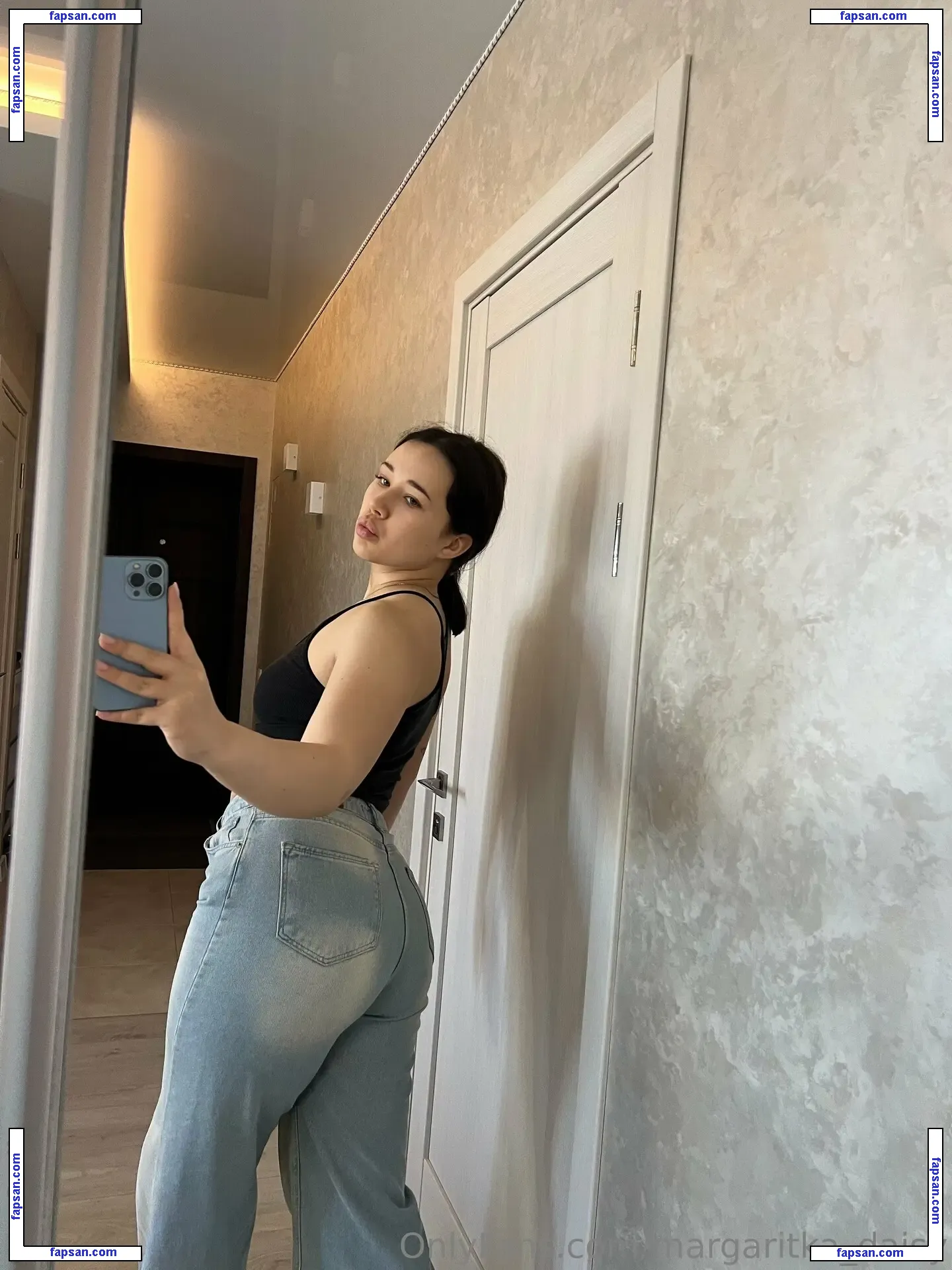 margaritka_daisy nude photo #0017 from OnlyFans